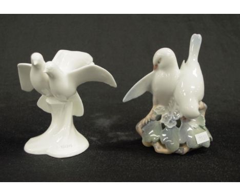 Royal Copenhagen lovebirds figurine model no. 402, 13.5cm high approx. &amp; a Royal Doulton bird figurine HN3550