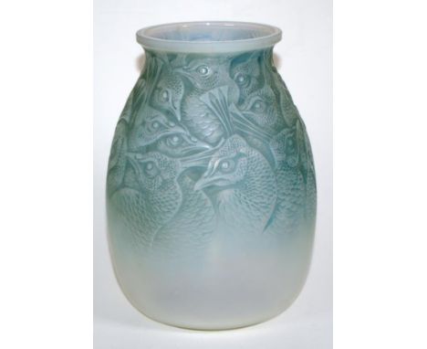 Rene Lalique Borromee blue stained glass vase 23.2 cm high, Model No. 934  Circa 1924