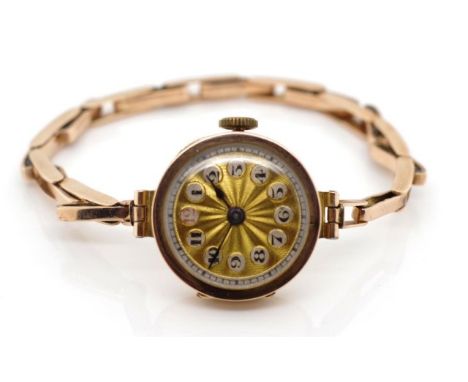 Edwardian 9ct gold ladies watch with import marks for Glasgow 1908 to case and springbox 9ct to bracelet. Manual wind movemen