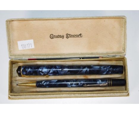 Vintage The Conway Stewart writing set with marble finish,comprising of a no.475 fountain pen with marked 14ct nib, together 