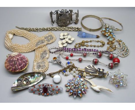 Vintage costume jewellery 