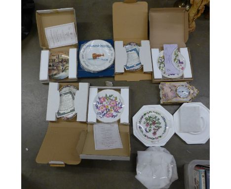 A collection of Bradford Exchange plates, hangers and a porcelain mantel clock **PLEASE NOTE THIS LOT IS NOT ELIGIBLE FOR POS