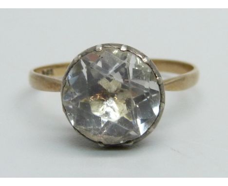 A 9ct gold and white stone ring, 1.9g, R, resized 