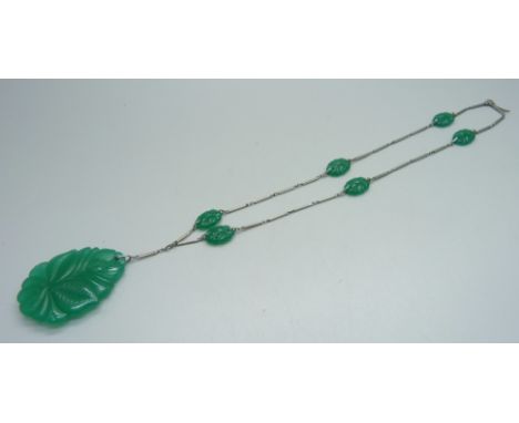 A vintage necklace 