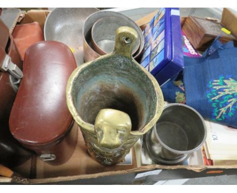 A tray of assorted collectables to include binoculars etc