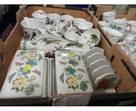 A tray of Portmeirion Botanic Garden kitchenware, to include a rolling pin, toast rack, large ceramic ladle etc.
