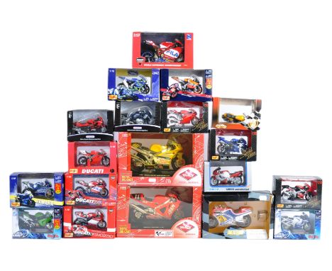 A large collection of approx 20x assorted 1/12 / 1/18 and larger scale (1/6) diecast model motorbikes / motorcycles to includ