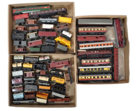A large collection of 60+ assorted 00 gauge model railway train set rolling stock and carriages to include Hornby Dublo, Tria