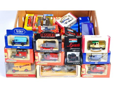 A large collection of 40x assorted boxed scale diecast models to include: Oxford Diecast, Corgi, Cameo, Matchbox Models Of Ye