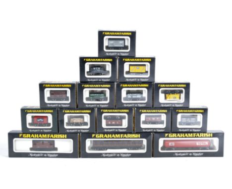 A collection of 15x original Graham Farish N Gauge model railway train set rolling stock wagons and carriages all appearing m