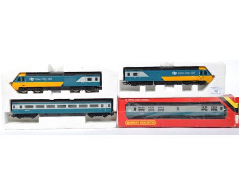 An original vintage Hornby Railways made 00 gauge train set locomotive set Inter-City 125. Comprising: W43002 engine, W43003 