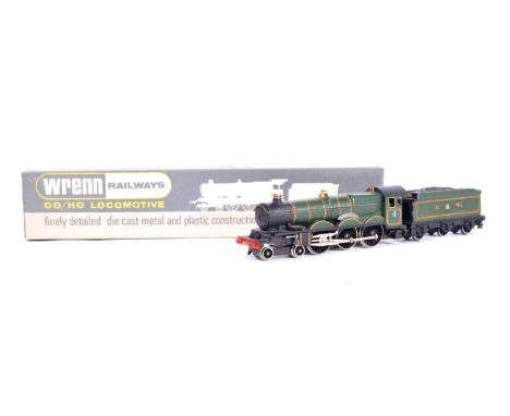 An original vintage Wrenn Railways 00 gauge model railway train set locomotive W2247 4-6-0 GWR Castle Class Clun Castle in or