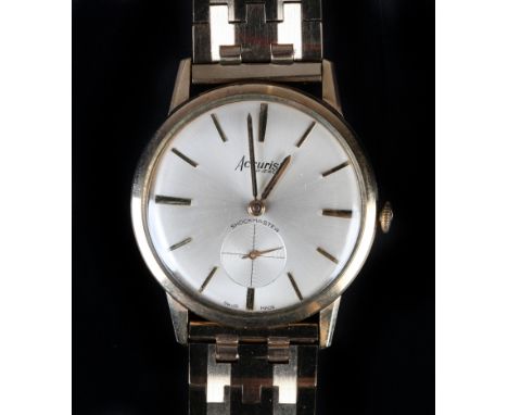 AN ACCURIST GENTLEMANS MANUAL WRISTWATCH c.1964 in 9ct gold case No 15387, 21 jewelled lever Perseux 320 movement, matt silve