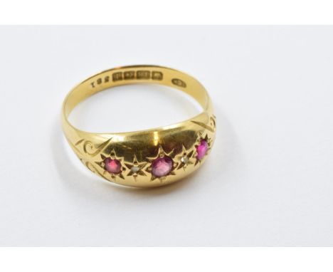 18ct Yellow gold ruby and diamond chip set ring2.5g