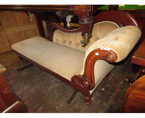Late 19th Century chaise longue, with carved decoration and turned supports, with beige  button upholstery