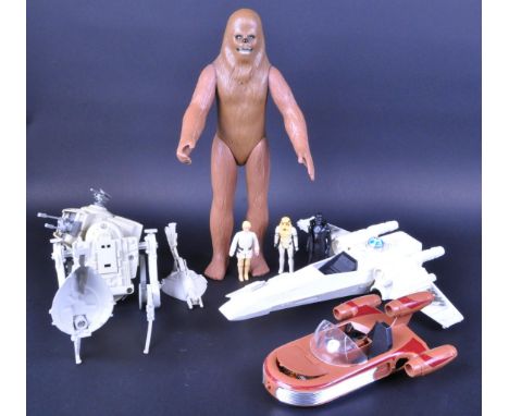 Star Wars - a collection of original vintage Kenner / Palitoy made action figures and playsets. To include: X Wing Fighter, S