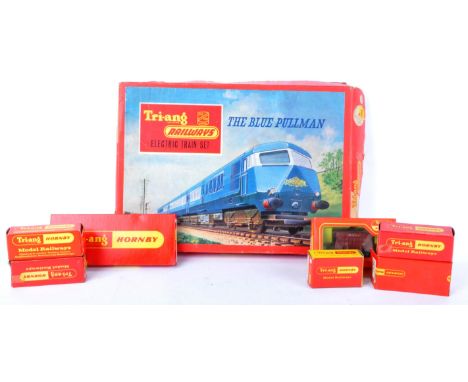 A collection of original vintage Triang / Tri-ang 00 gauge model railway trainset locomotive items to include RS.52 The Blue 