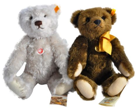 Two original German Steiff ' Classic Series ' soft toy teddy bears with growlers. The bears comprising 000461 a Classic 1909 