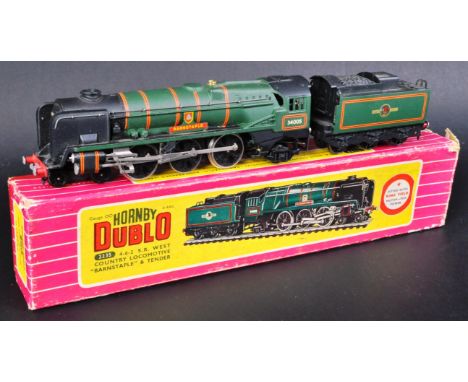 An original vintage Hornby Dublo 00 gauge model railway trainset locomotive engine No. 2235 4-6-2 S.R West Country locomotive