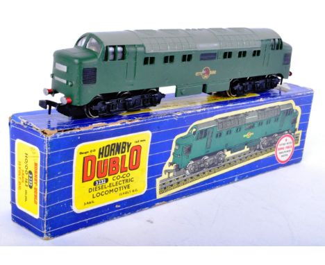 An original vintage Hornby Dublo 00 gauge model railway trainset locomotive engine No. 3232 CO-CO Diesel Electric. British Ra