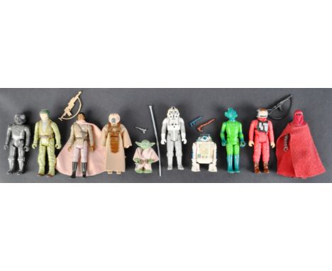 Star Wars - a collection of x10 original vintage Kenner / Palitoy made Star Wars action figures. Comprising: R2D2 With Sensor