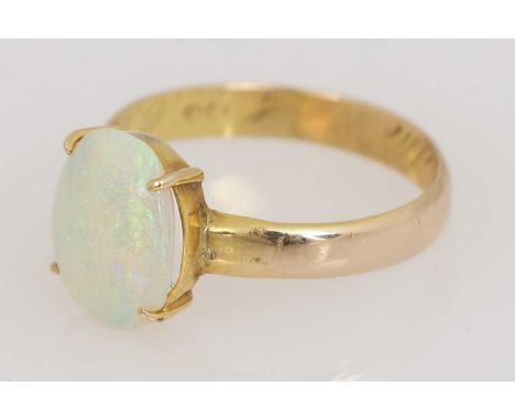 Zarter Opalring 585 Gelbgold, mit ovalem weißen Opal (11,3 x 9mm, H 3,2mm), Krappenfassung, Ringgröße 55, Gewicht 2,2g