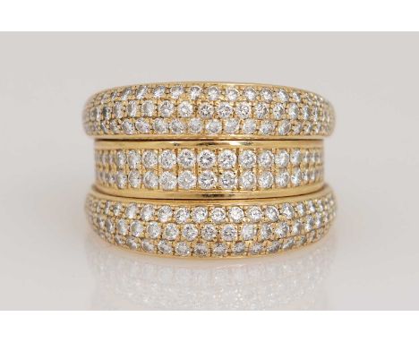 CHOPARD Diamantring 18K Gelbgold, breite 3-reihige Schiene mit Diamant-Pavé, 176 Brillanten, zus. ca. 2,06ct., Gewicht 18,8g,