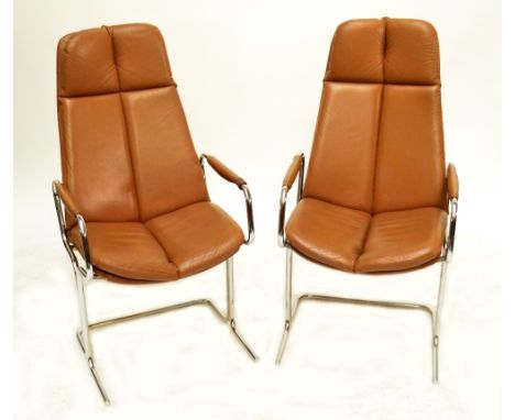PIEFF; a set of eight chrome and leather dining chairs (6+2).   CONDITION REPORT:  Two of the chairs have arms, 4 do not. all