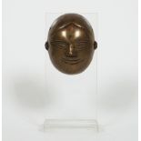 DECKEL, plastische Maske der indischen Gottheit Gauri,