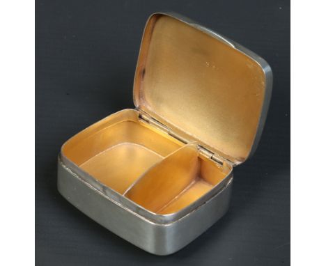 A George V silver snuff box with hinged cover, gilt interior and two compartments. Assayed Birmingham 1917. 64 grams, 6cm.  C