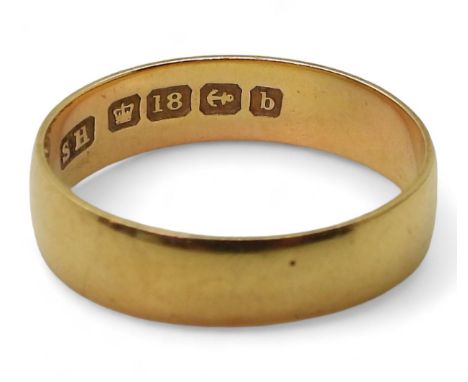 An 18ct gold wedding ring, size Q, weight 3gms Condition Report:Available upon request