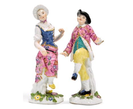 PAAR FIGUREN TANZENDER BAUERNMeissen, um 1749-50, Modelle wohl von Johann Joachim Kändler und Peter Reinicke.Beide Figuren im