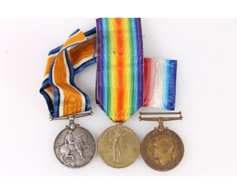 Medals of 171537 Private William Wemyss of the Machine Gun Corps comprising WWI war medal and victory medal [171537 PTE W WEM
