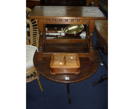 AN OAK CIRCULAR TRIPOD TABLE, oak occasional table and a box (3)