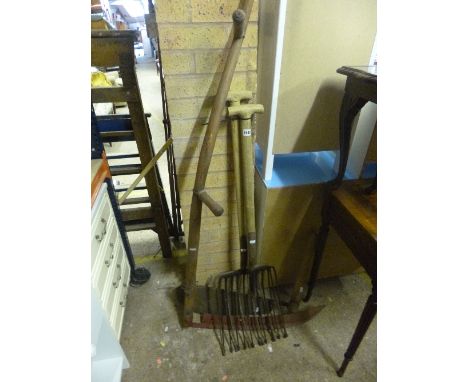 FOUR VARIOUS VINTAGE GARDEN HAND TOOLS, etc