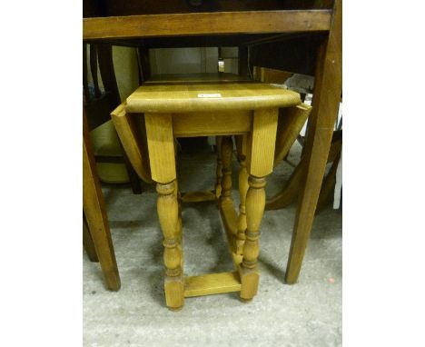 A SMALL PINE DROP LEAF TABLE, and a carpet square, approximate size 150cm x 240cm (2)