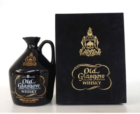 OLD GLASGOW 8YO DE LUXE
A well presented bottle of Old Glasgow De luxe Blended Scotch Whisky.  75cl.  40% abv.  Bottled by Do