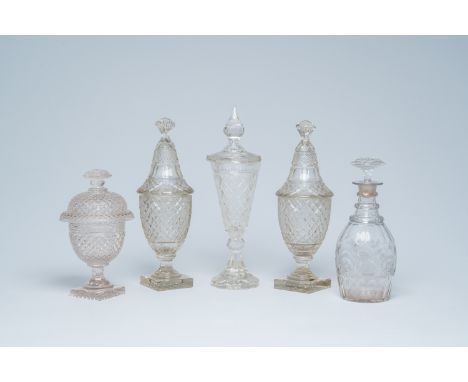 Full title: Four cut glass and crystal bonbonnieres and one decanter, a.o. VonÃªche, 19th C.Description: H 39,1 - 26,1 cm (th