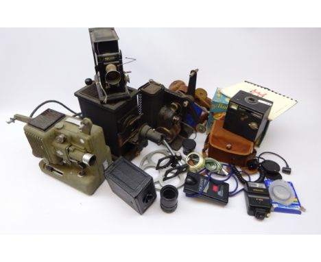 Vintage box cameras and projectors including boxed Robin Projector, Six-20 Popular Brownie, Eumig Wien projector and others w