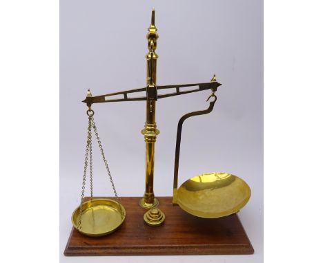 Set of Victorian brass shop scales by W. M. Parnall & Co, Manchester, Class B on mahogany base with 1lb, 8oz, 4oz & 2oz weigh