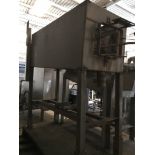 Stainless steel can washer, set with a can twist for 603x700 cans, 15 in. wide x 40 in. long x 15