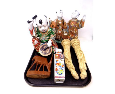 A tray containing Chinese porcelain figures, drummer, Chinese vase, resin figures etc 