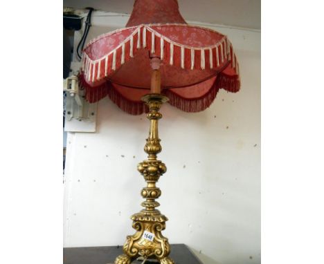 A French gilded wooden table lamp