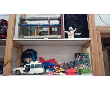 A collection of vintage & other Ghostbusters toys & figurines