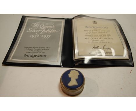 A Wedgwood Queen's Silver Jubilee silver miniature box with blue jasper ware portrait to the lid in fitted box with booklet, 