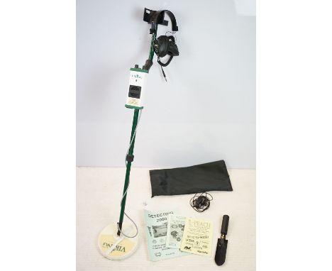 Viking 5 metal detector, with headphones and trowel 