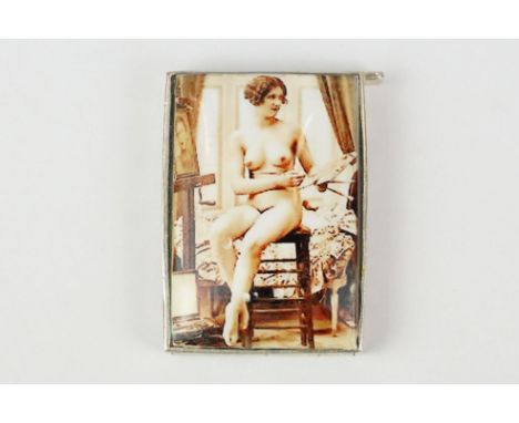 Vesta case with enamel nude image to the lid, stamped 800 