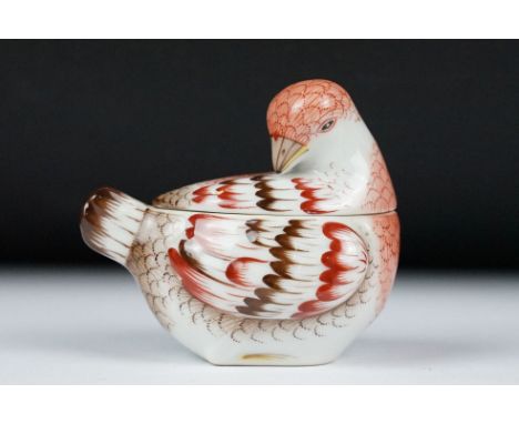Herend porcelain bonbonniere or trinket Box in the form of a bird, 7cm high 