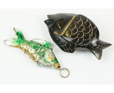 Carved Horn Snuff Box in the form of a Fish, 5cm together with an Enamelled Articulated Fish 