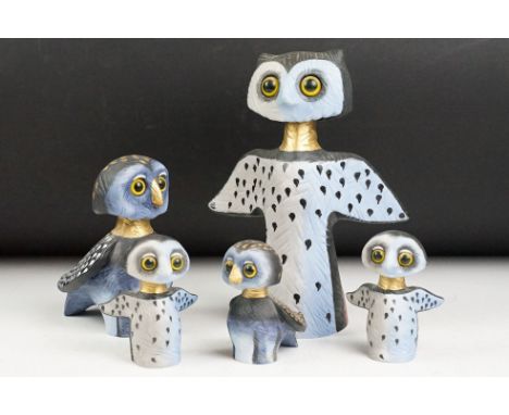 Collection of five Goebel Wachtmeister owls, comprising one large example, 20cm high, one medium example and three small exam